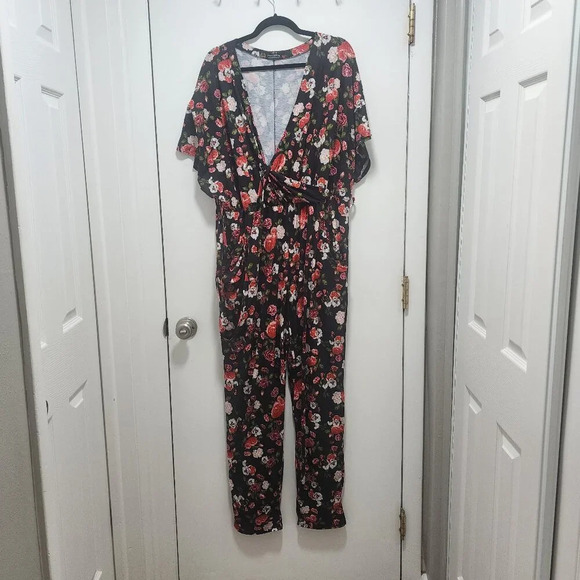 EUC Pink Clove Floral Jumpsuit Size US 20 - Picture 2 of 4